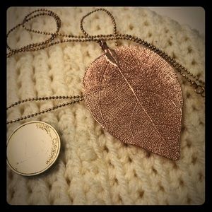 💘💕Rose gold dipped leaf and necklace 💕